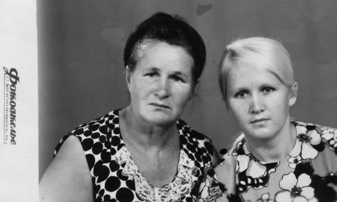 мама Чуркина Тамара с моей сестрой Чуркиной Галиной